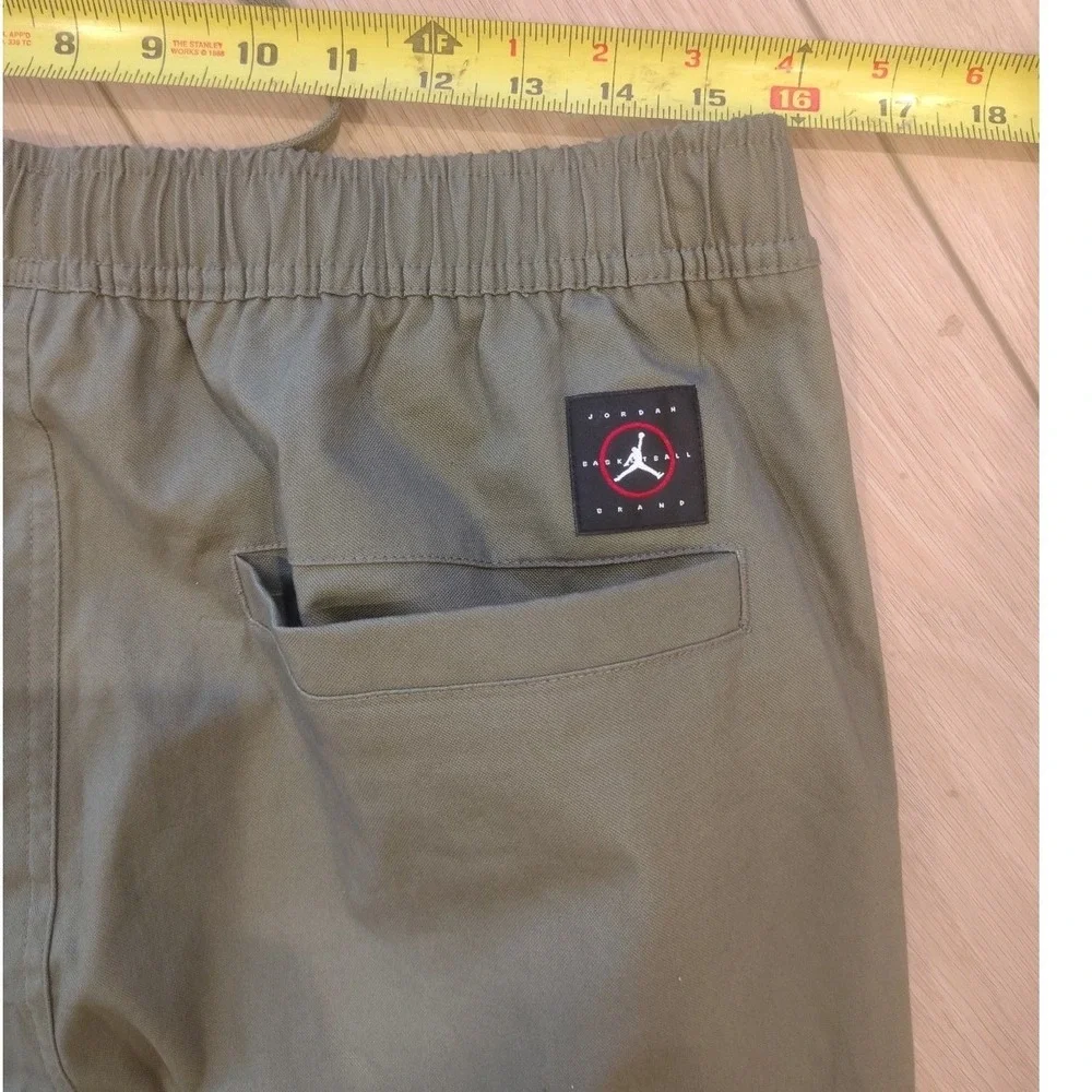 Jordan Mens Active Pants Khaki Elastic Waist Logo‎ Pockets Size L